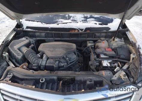 2017 Cadillac Xt5 Platinum z USA, uszkodzony, nr VIN 1GYKNFRS8HZ184994